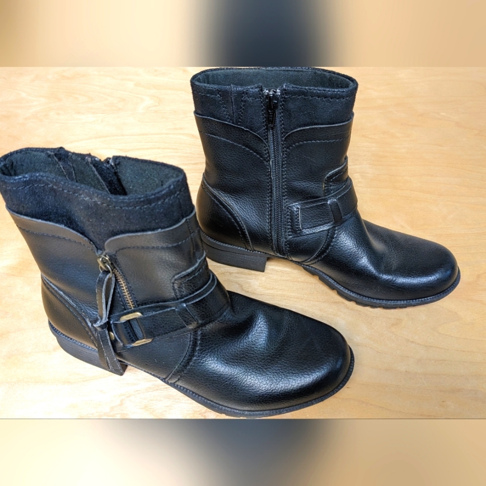 Clark's Collection, Women's Black Leather Boots, Size 8, Soft Cushion, NWOT